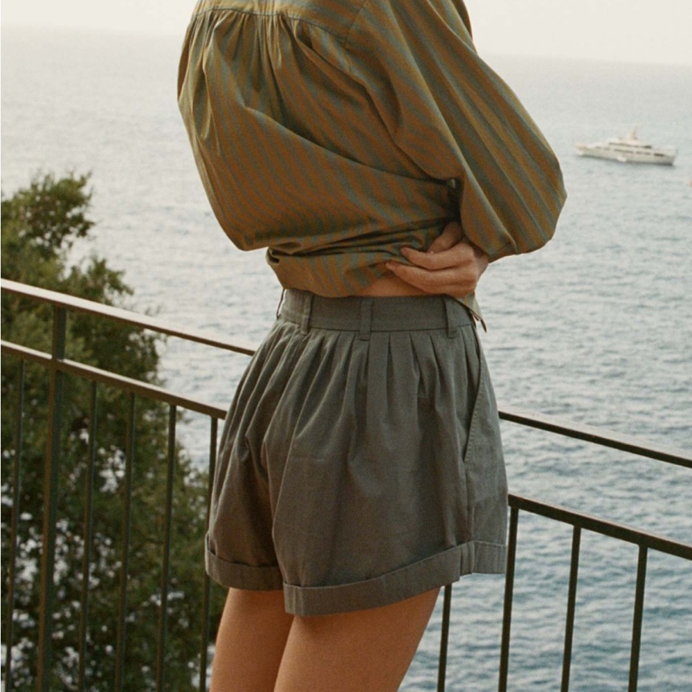 DOEN shorts size 4